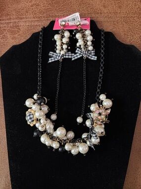 Betsy Johnson set Pearl & Black Bead Cat Pendant Necklace with Matching Earrings